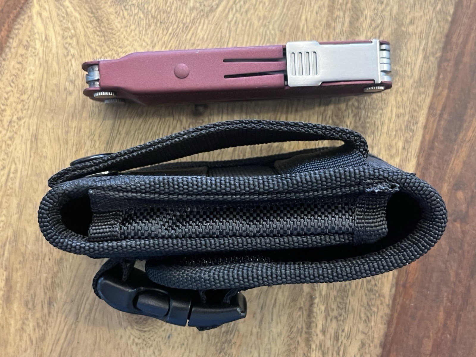Leatherman Rebar Heathered Cranberry Multi-Tool (17-in-1) SUPER NICE!!! w/Sheath