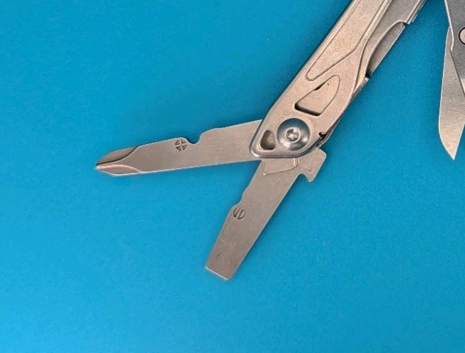LEATHERMAN WINGMAN MULTI-TOOL! FAST SHIPPING!