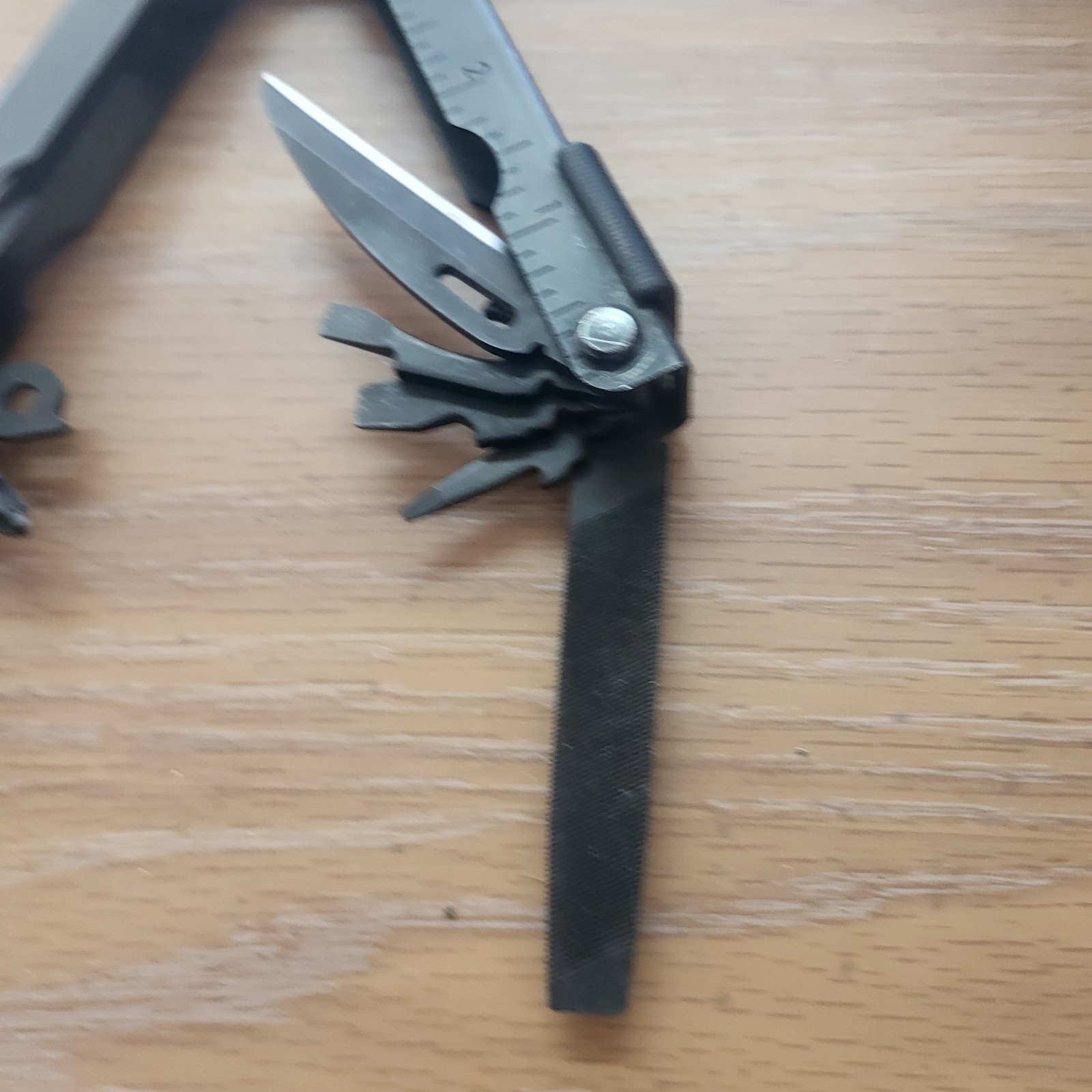 Gerber MP600 Multi‑Tool lack Oxide Finish