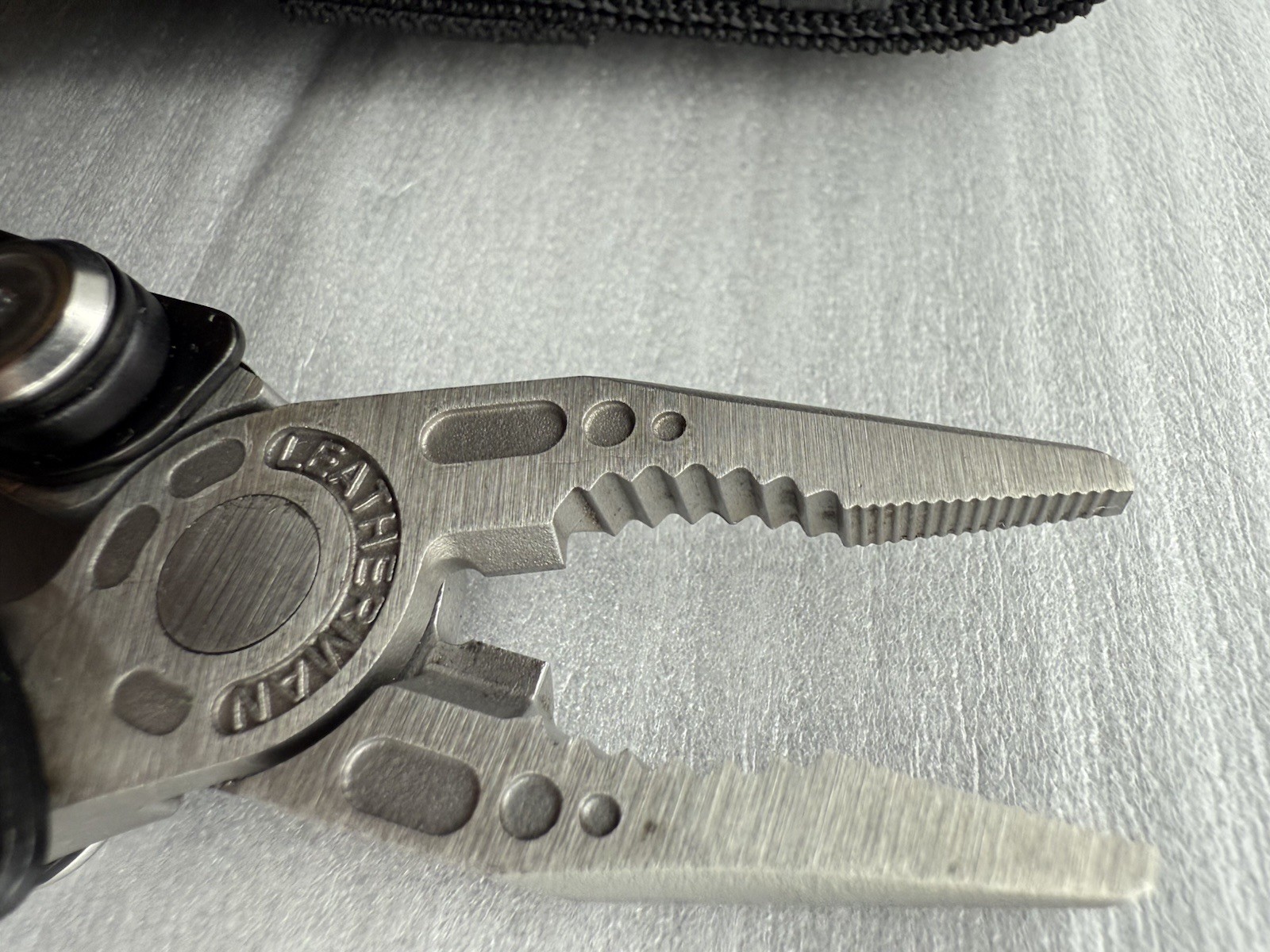 Leatherman Skeletool Damascus. Rare . Authentic