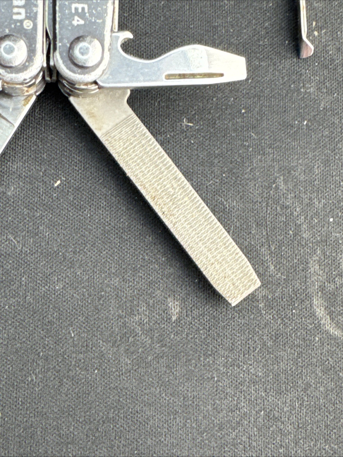Leatherman Squirt E4 Multi-Tool w/Wire Strippers Gray 3400.2