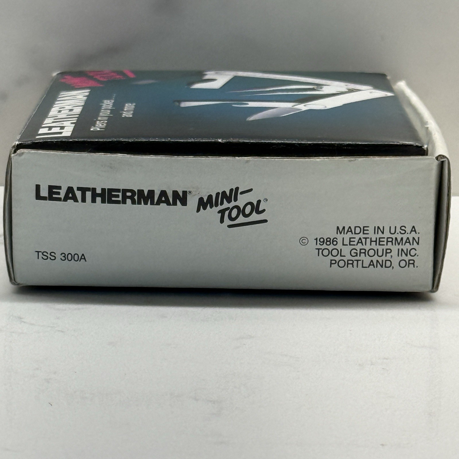 Leatherman MINI TOOL multitool. Variant w/US PAT PEND and Blank side