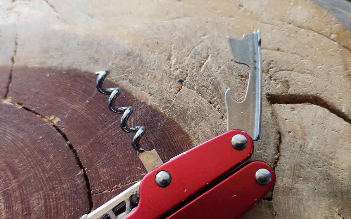 leatherman juice C2 Multi Tool Inferno Red Retired Vintage Preowned Made – W86
