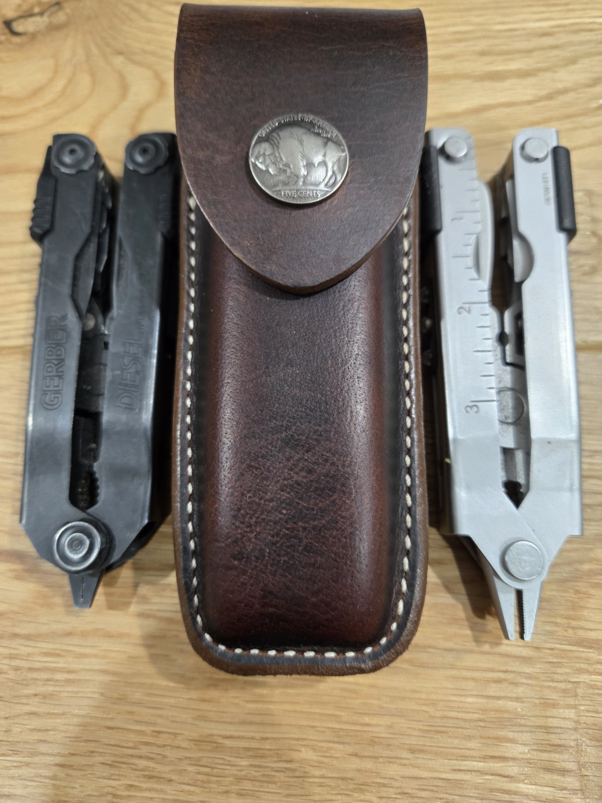 Gerber MP600 or Diesel multi tool leather sheath. Belt Clip. Sheath only.