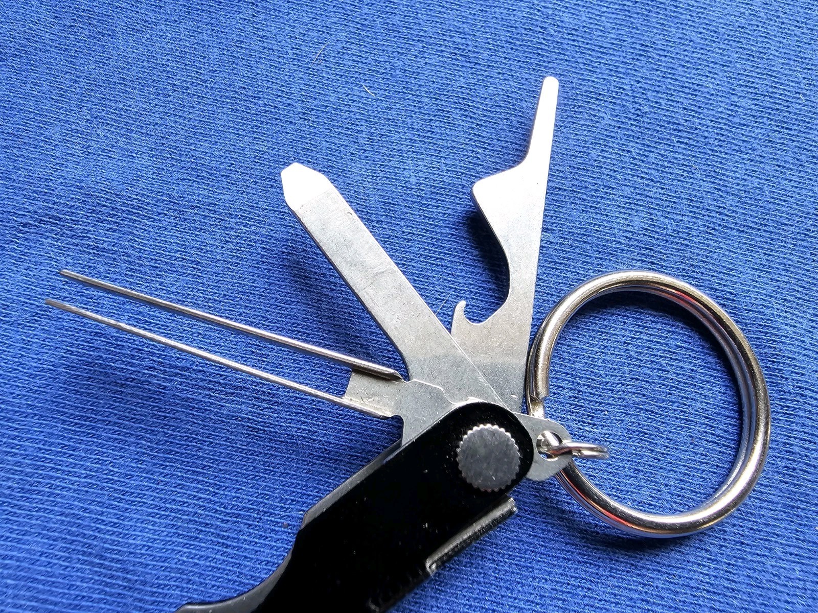 Leatherman Micra Mini Multi-Tool, Knife, Scissors, Key Ring, Black.