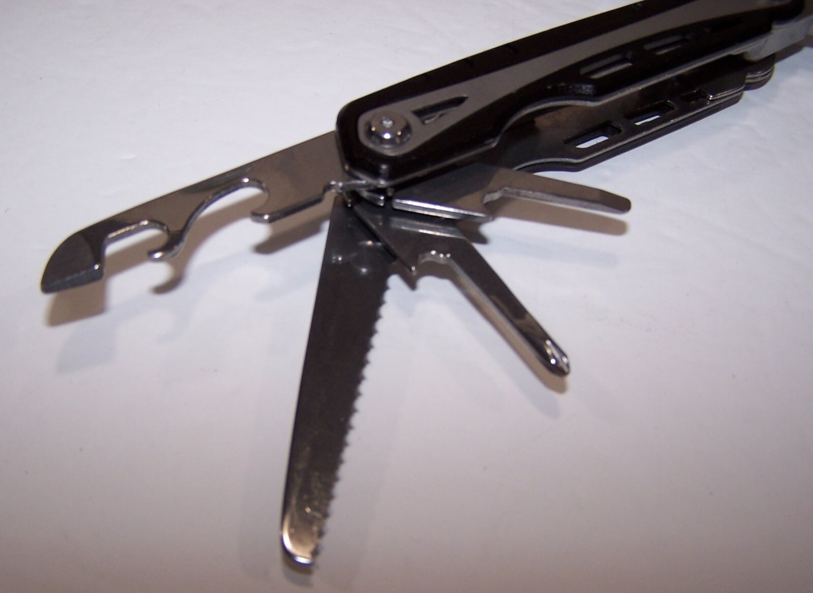 SkyFox 16-in-1 Stainless Steel Multitool w/Case for Outdoor Camping Hiking