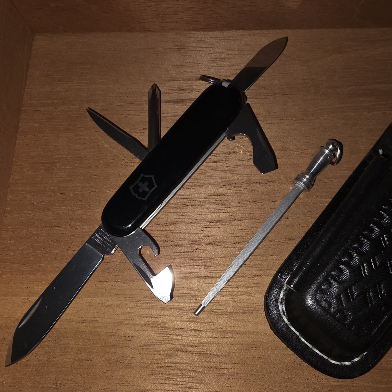 Victorinox Recruit Black 7-Tool Multi-Tool Knife Plain Edge Pouch 2.5in