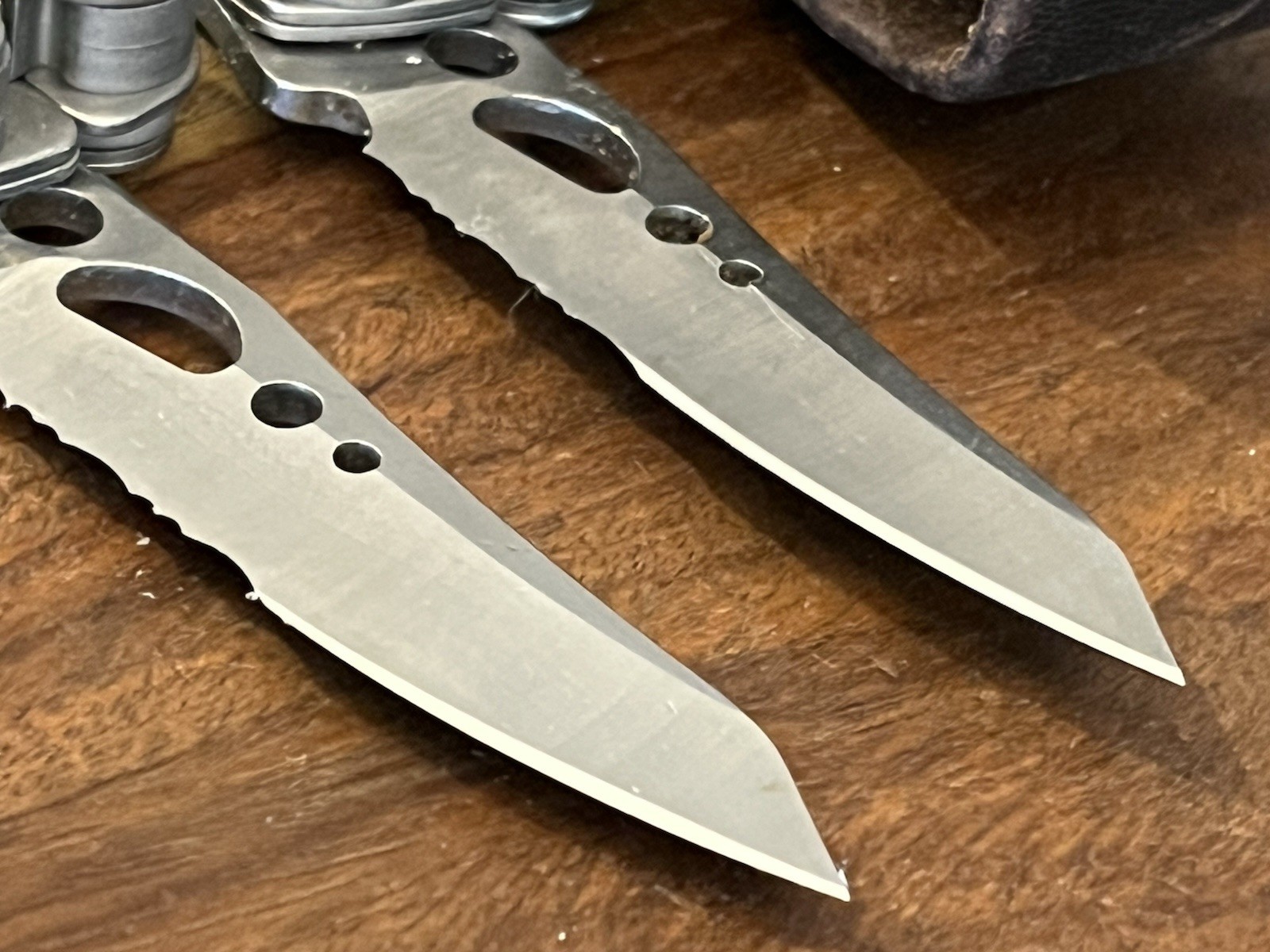 Leatherman Skeletool MultiTools SUPER NICE!! w/Leather Sheath (Lot Of 2)