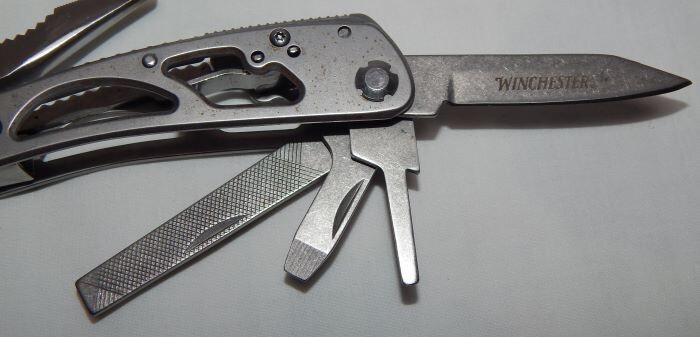 WINCHESTER MULTI-TOOL WITH SHEATH AND 10PC BIT SET
