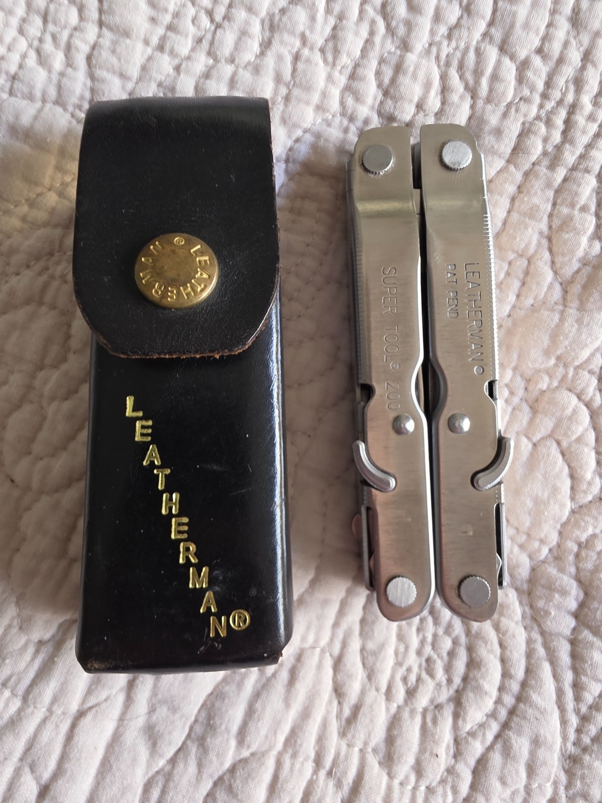 Leatherman Supertool 200 w/Leather Sheath Discontinue Retired Great condition