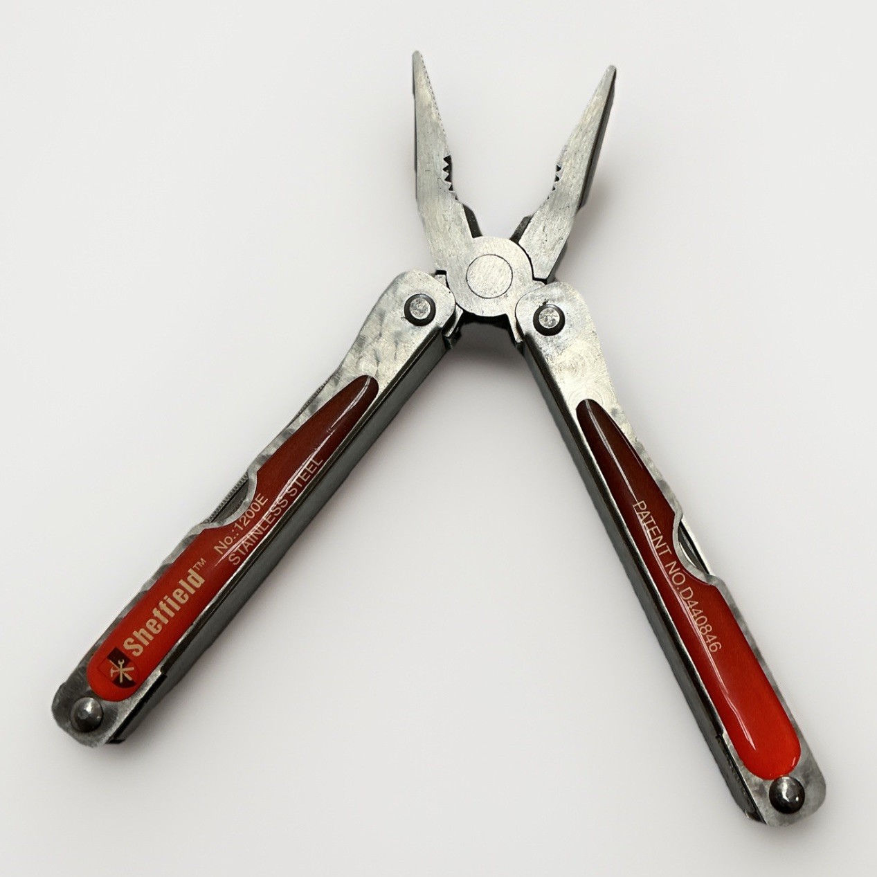 Sheffield 5 Piece Multi Function Knife Set. Flashlight Not Included.