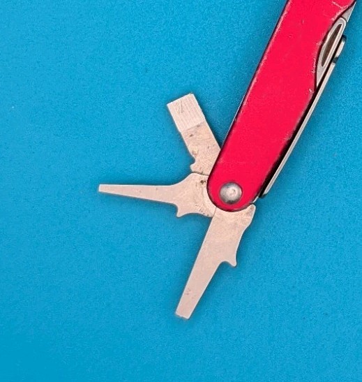Leatherman Juice S2 Red Multi Tool! RETIRED!