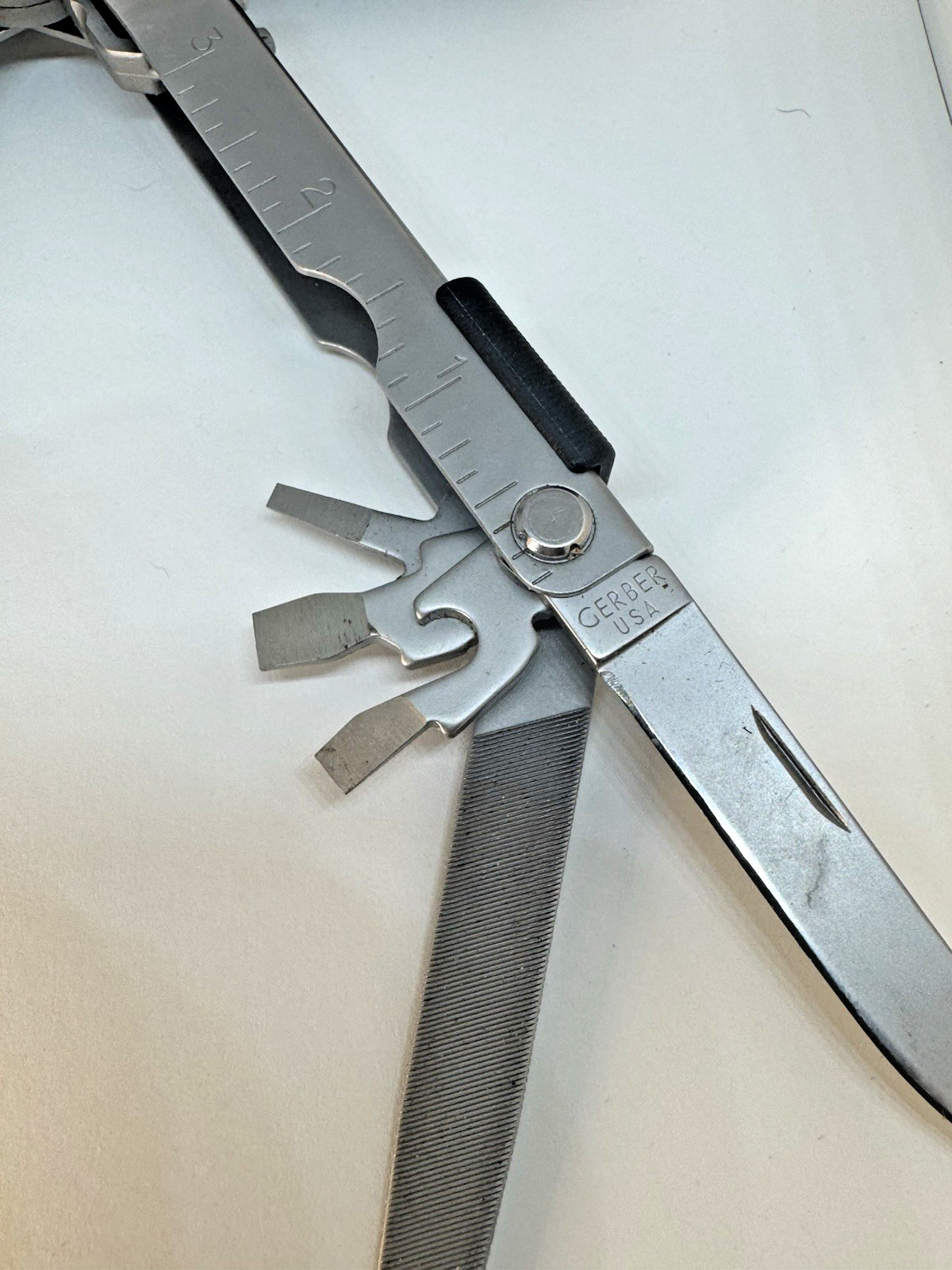 Excellent Gerber Legendary Blades Multi Tool In Nylon Belt Pouch Simonds USA