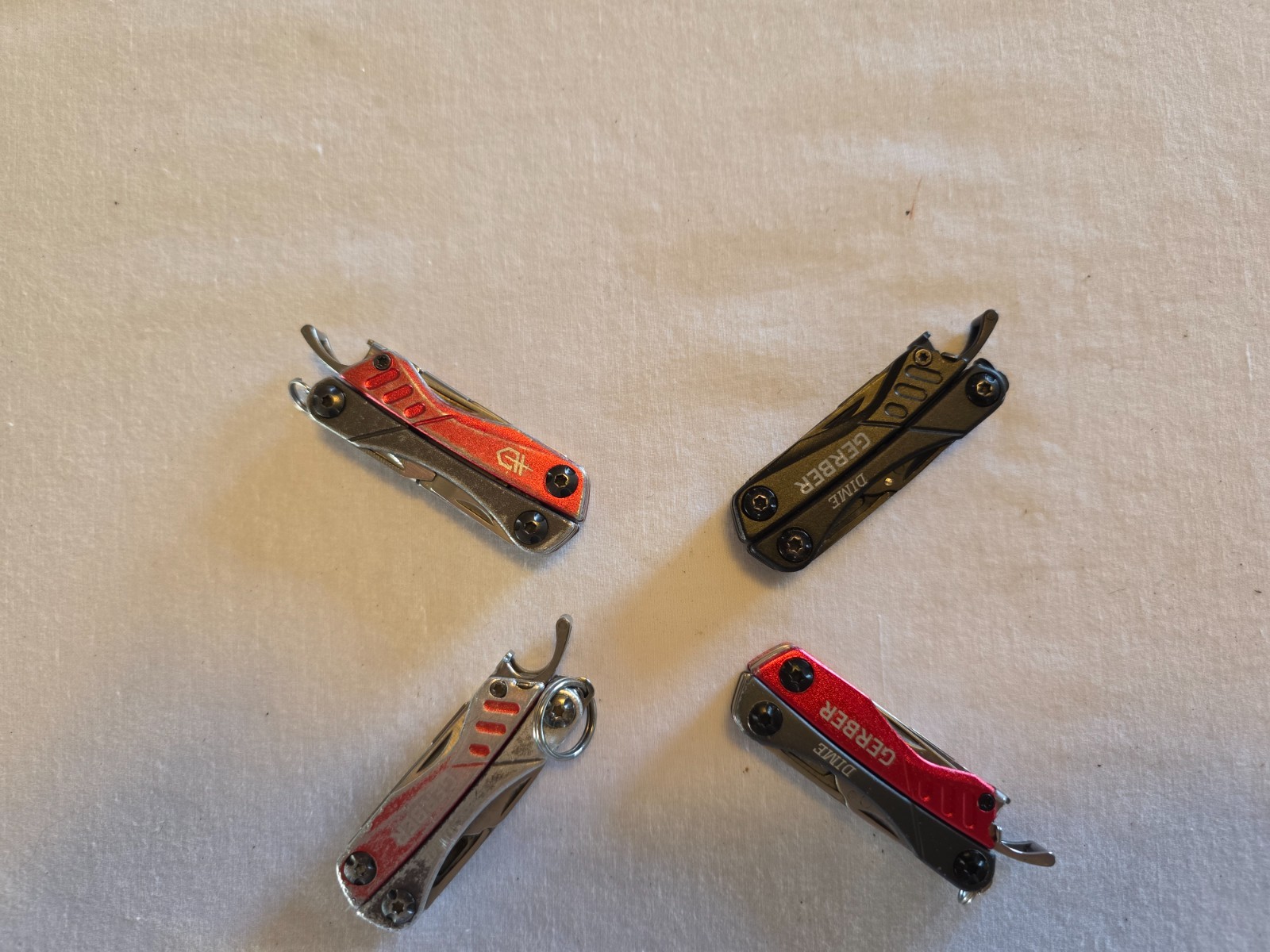 MT2601-019 – 4x Gerber Mini Multi-Tools + Case Free Shipping Used