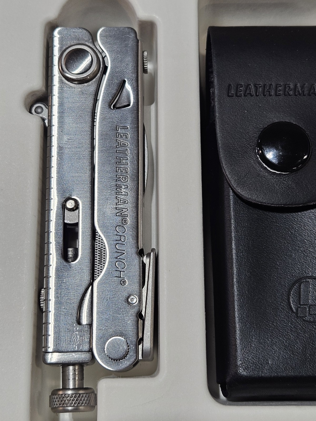 Leatherman Crunch multitool, LEATHER sheath. Made in USA. NEW UNUSED