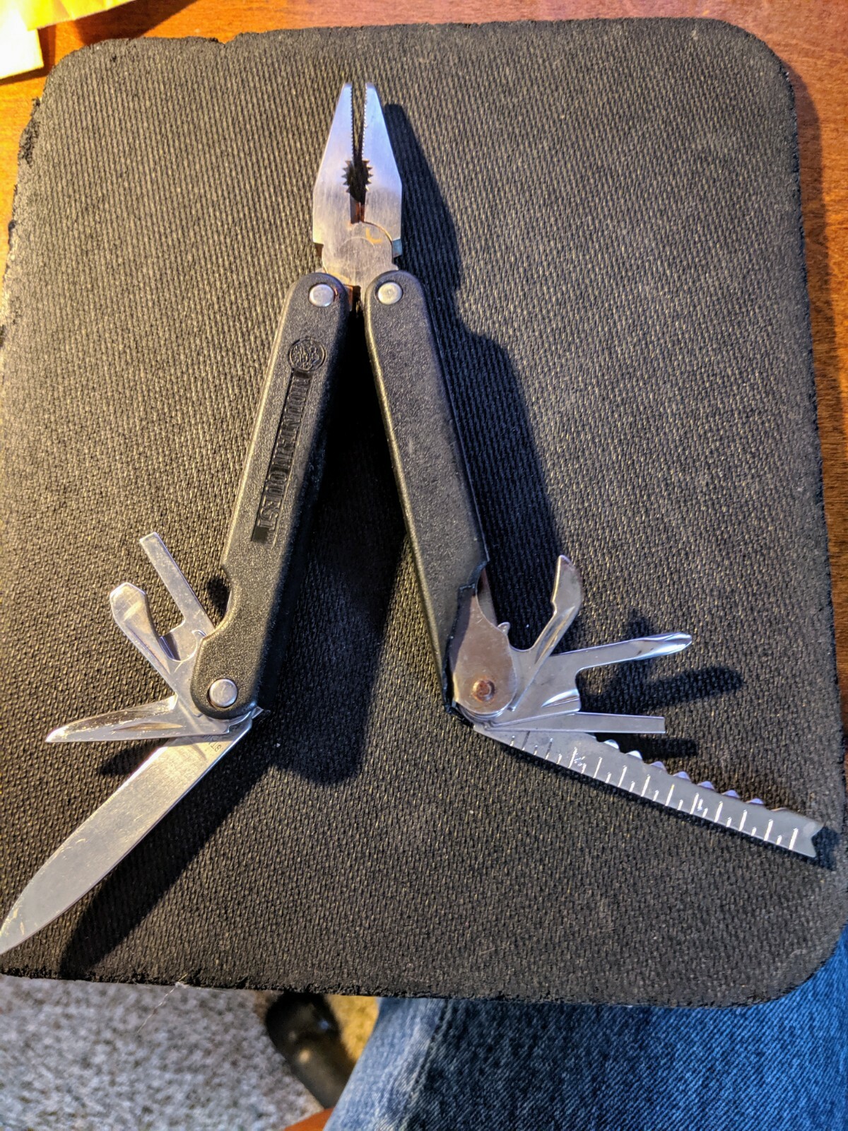 MOUNTAIN QUEST 9 PC TOOL MULTI POCKET TOOL KNIFE SAW PHILLIPS REGULAR