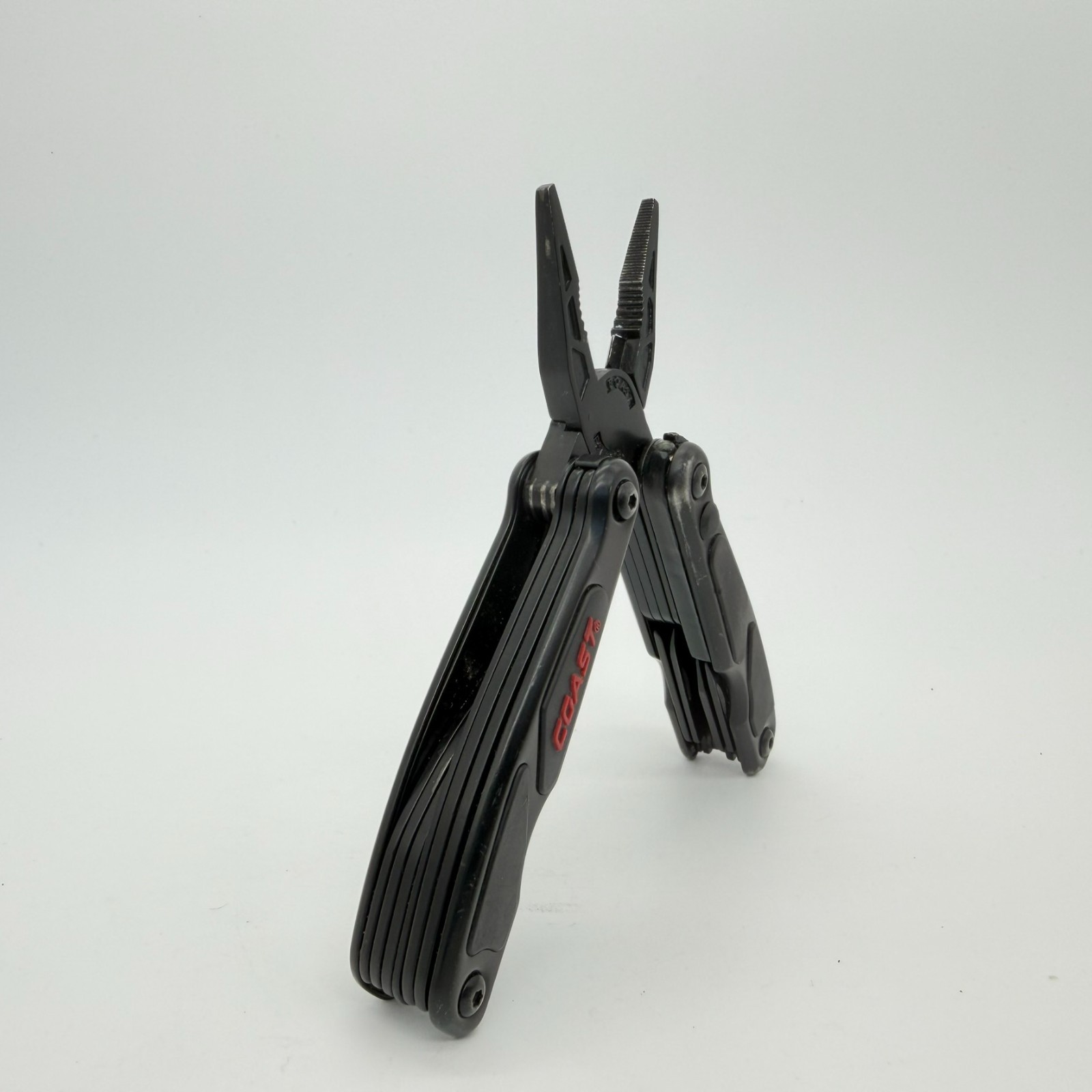 Coast LED135 Dual-LED Micro Plier Multi-Tool 14-In-1 Stainless Steel USED Black