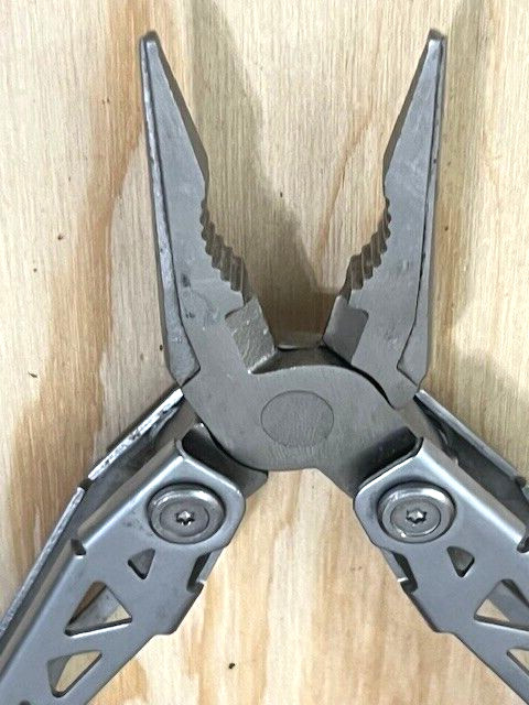 GERBER Suspension NXT Multi-Tool Stainless Steel One Tool BROKEN – See photos