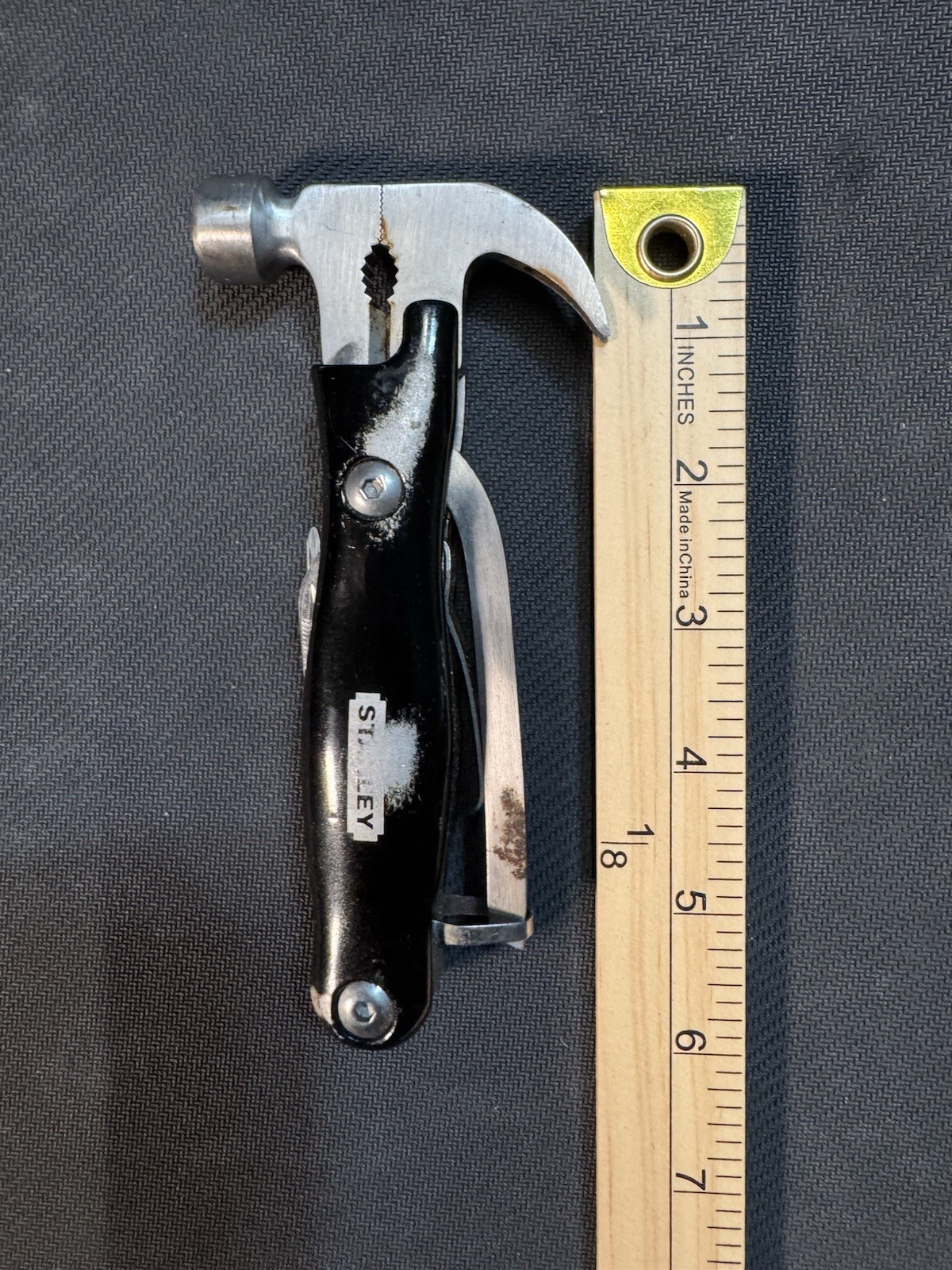 Stanley 11-in-1 Hammer Multi-Tool – Hammer – Screwdriver – Pliers – Saw Used