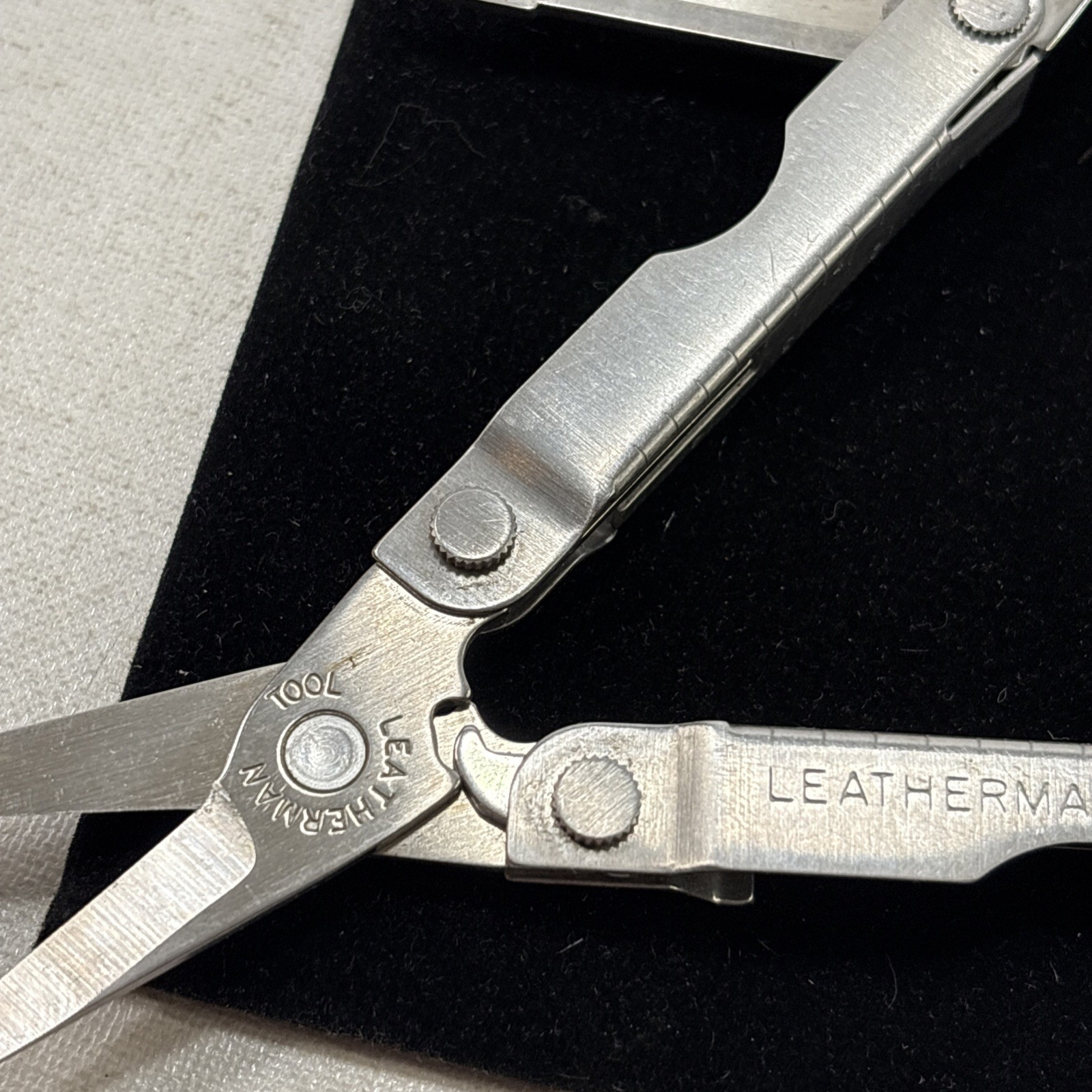 Leatherman Micra Keychain Multi-Tool Knife Scissors Stainless Steel Pat Pend