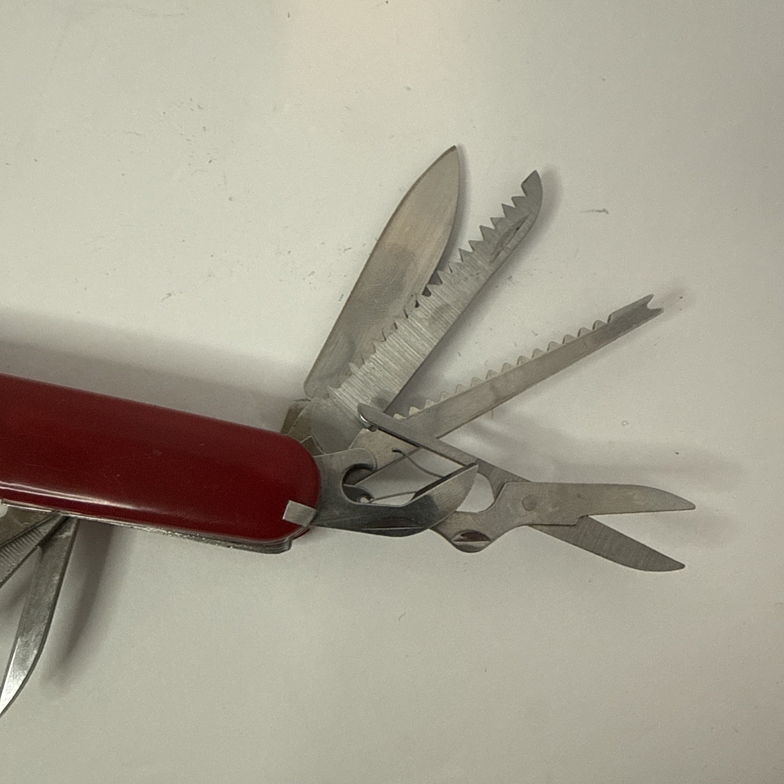 Coghlan’s Camper’s Pocket Multi Tool RED