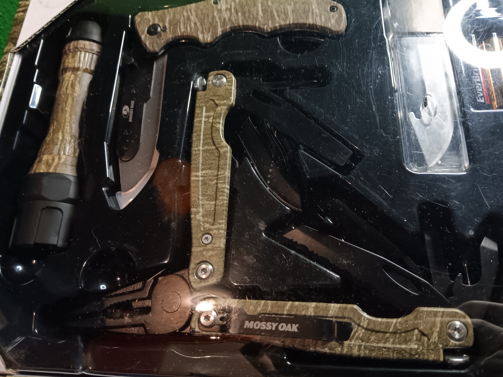 Mossy Oak 3PK Everyday Carry Gift Set – Flashlight – Multi tool – Blade