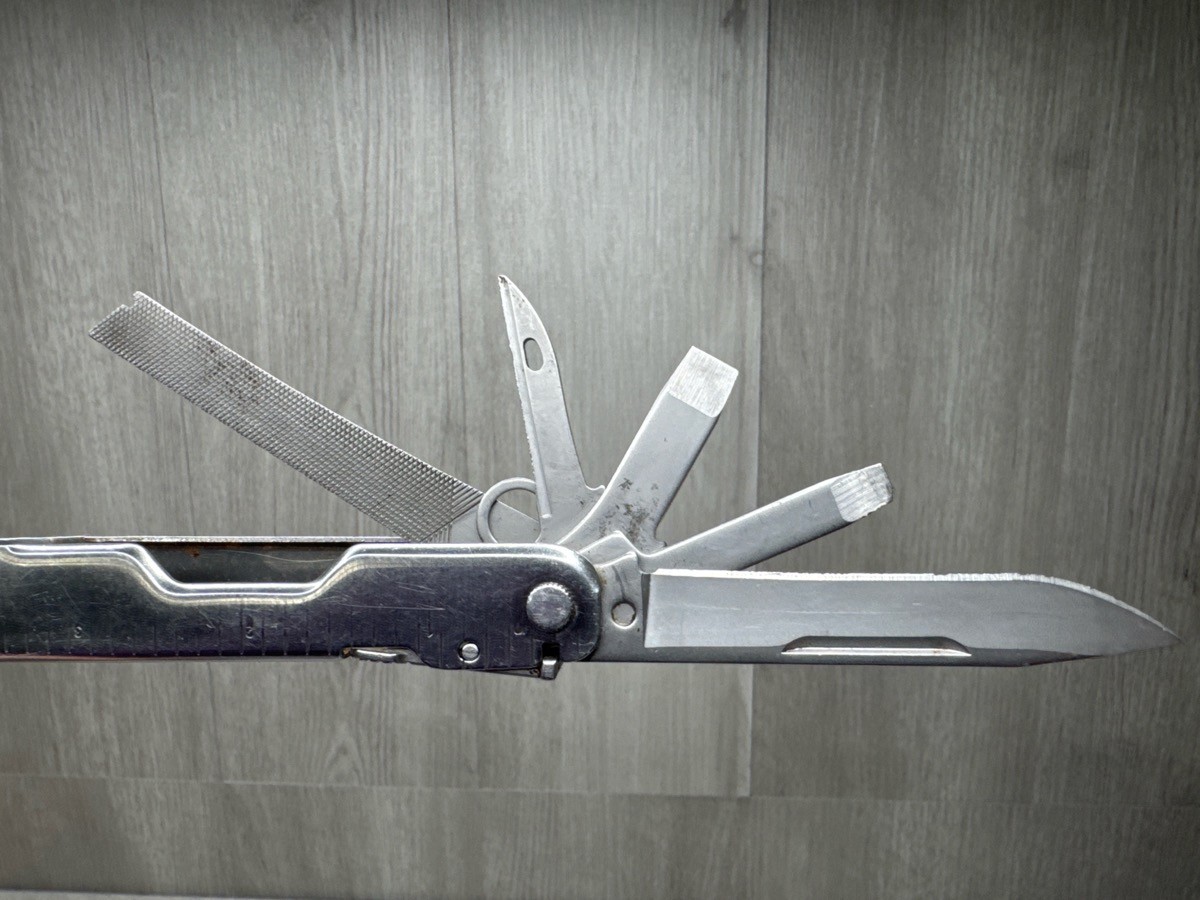 Leatherman Super Tool 300 Multi-Tool (A1D031639)