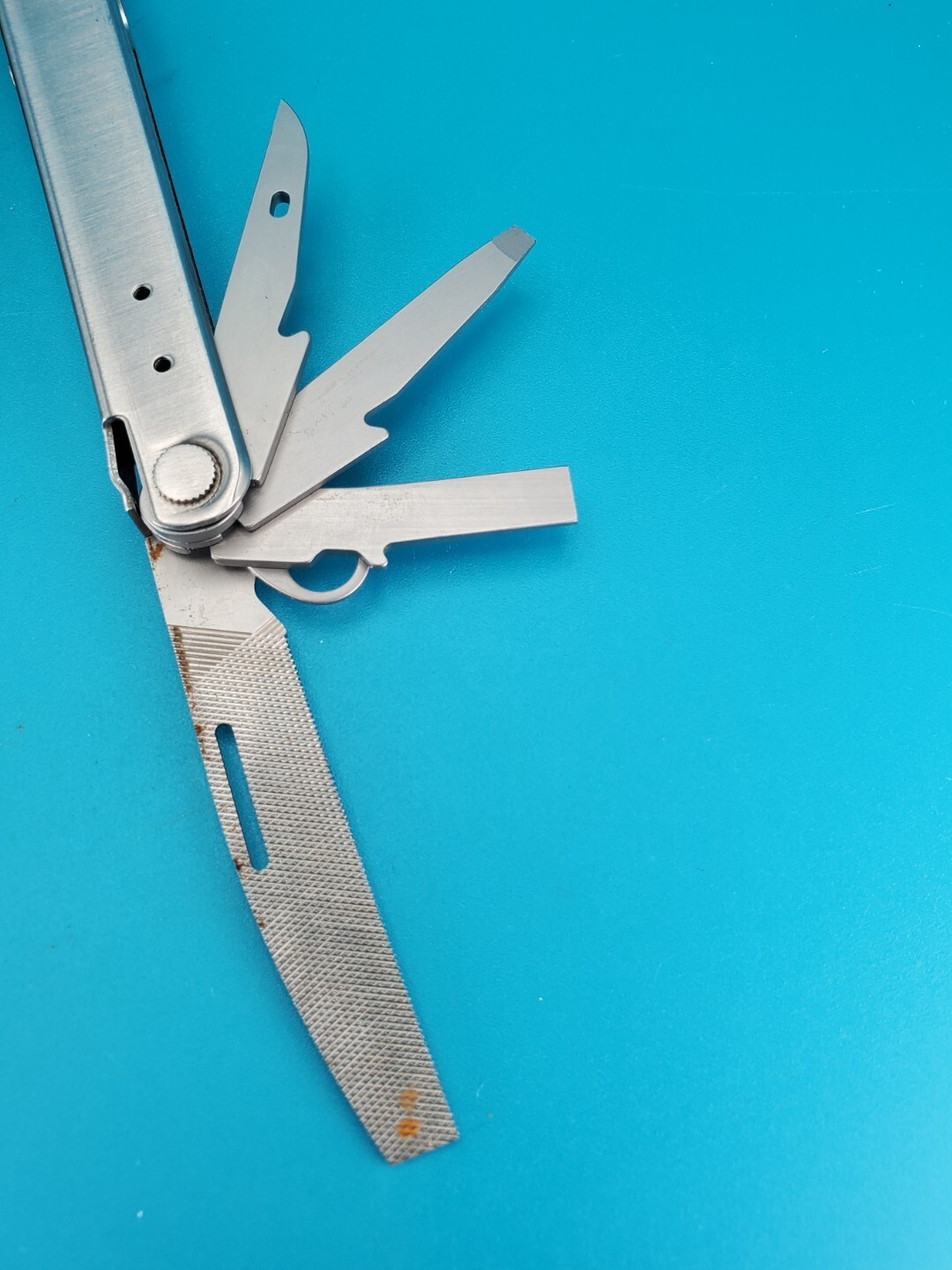 LEATHERMAN Bond Multitool, Stainless Steel Everyday Tool!