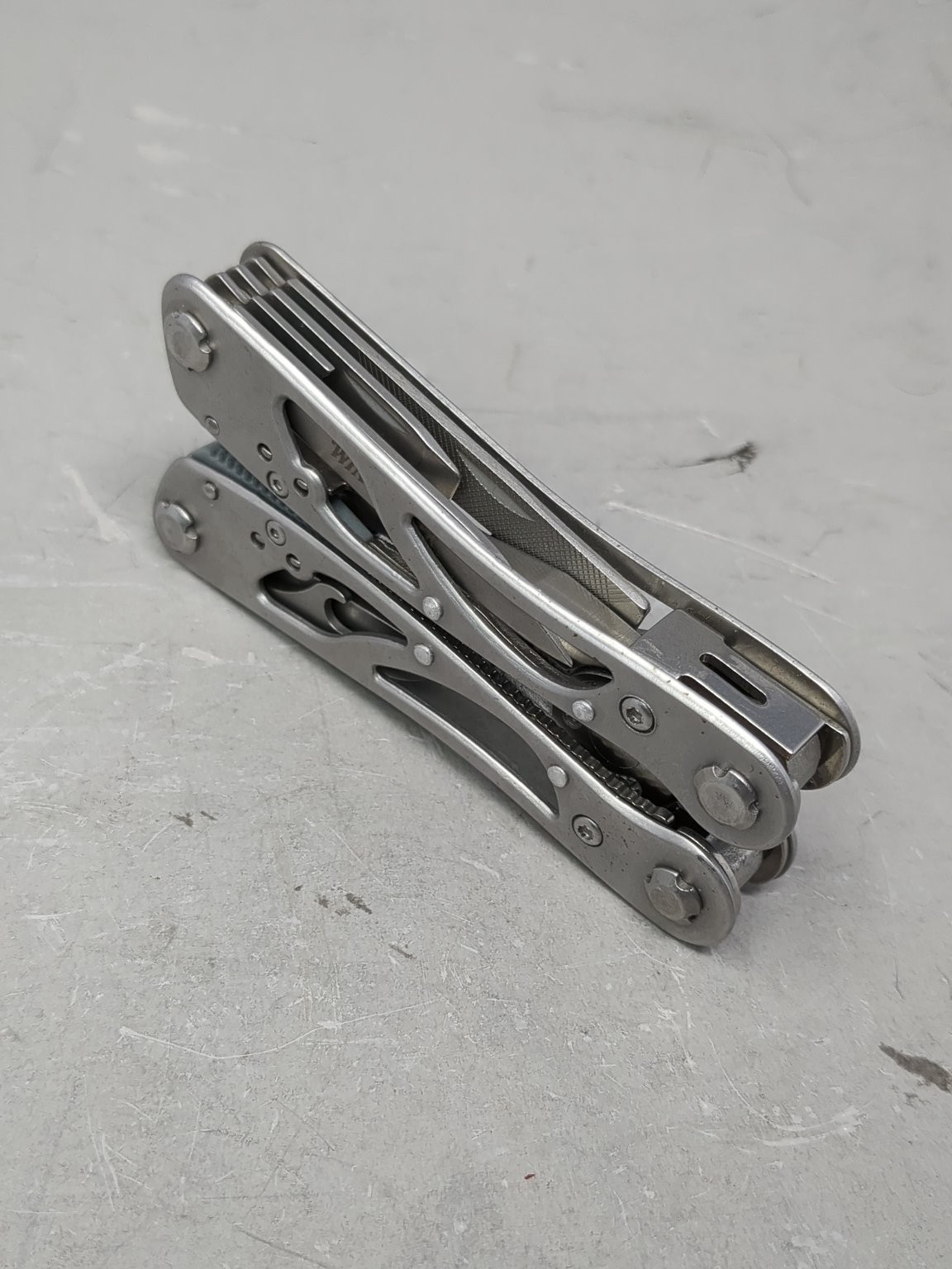 Winchester Multi-Tool Stainless Steel Camping Knife Pliers File +7 Tools