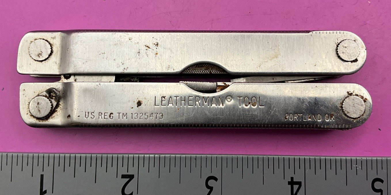 VTG LEATHERMAN MULTI TOOL WITH LEATHER CARRY CASE (#28