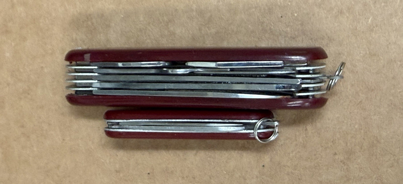 Multi-Tool Pocket Camp Knife Red, 11 in 1 Tool 3 1/2″ + 2 1/4” 3 in 1 Knife