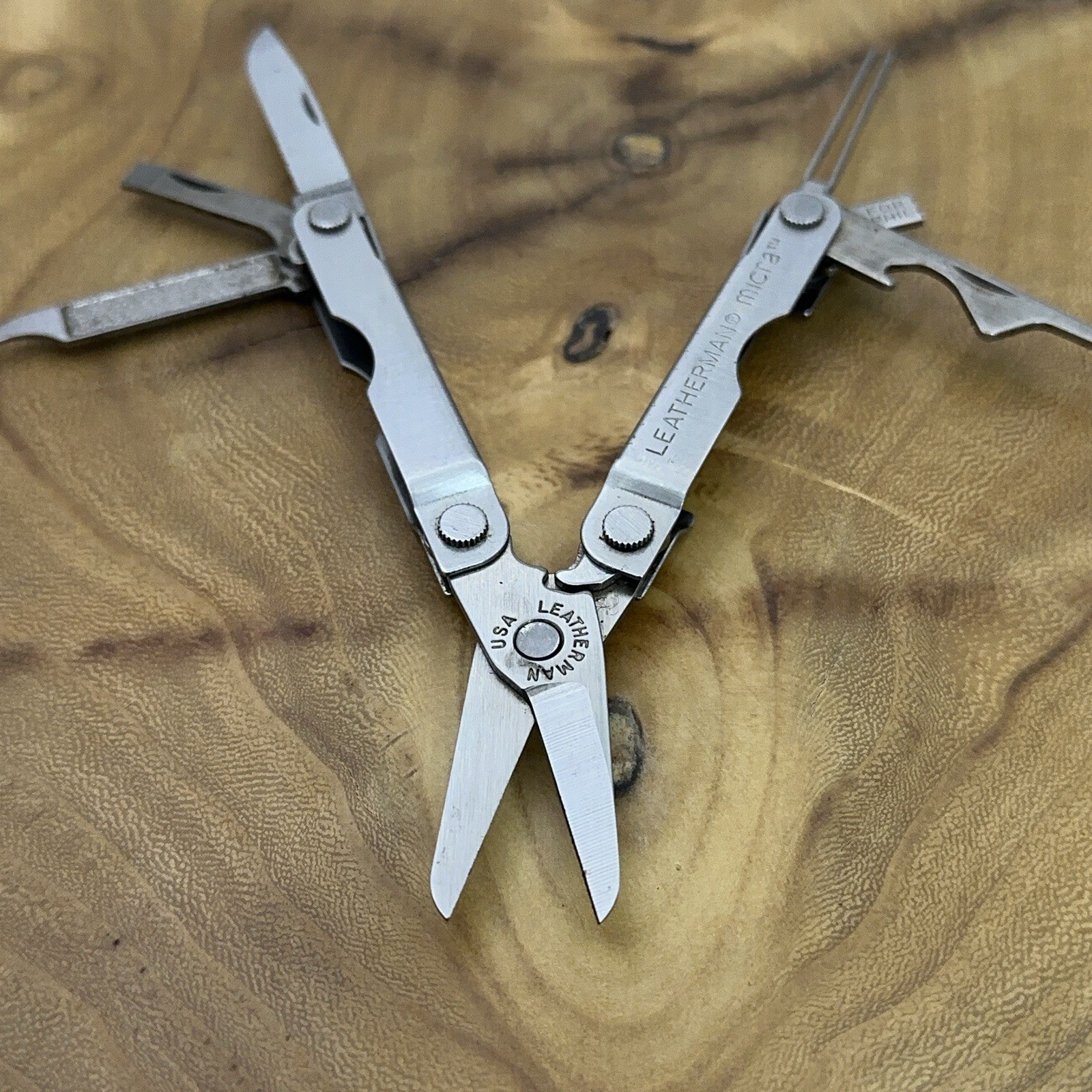 1 Leatherman Micra Stainless Mini Multitool Knife, Stainless Dated 10/03 *READ*