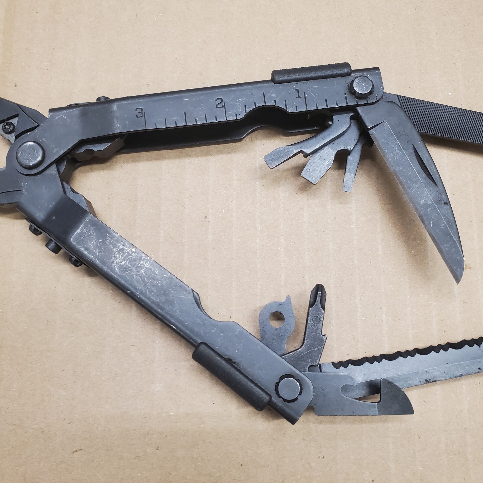 Gerber Multi-Plier Multi Tool Carbide Cutters Needlenose Pliars Multiplier
