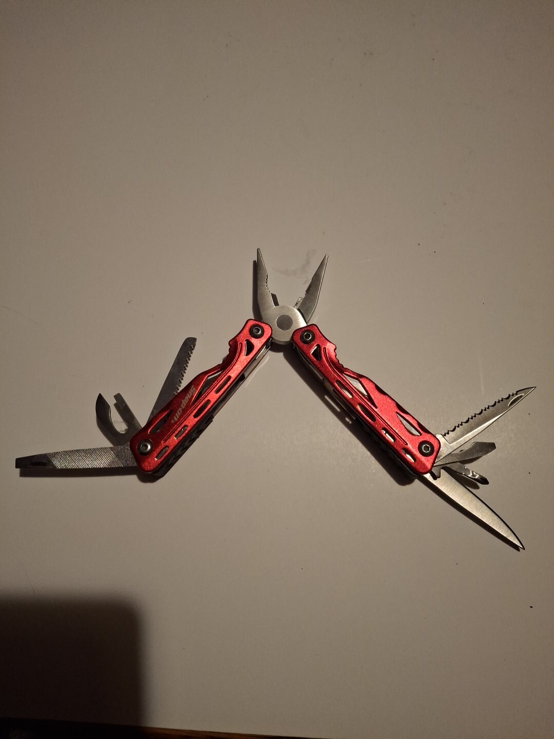 Snap-On Multi-Tool Red 14 in 1 Tool Knife Pliers Drivers Camping Hiking EDC