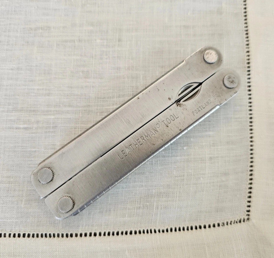 Vintage Leatherman PST Stainless Pocket Survival Multi-Tool Knife Pliers 03/02