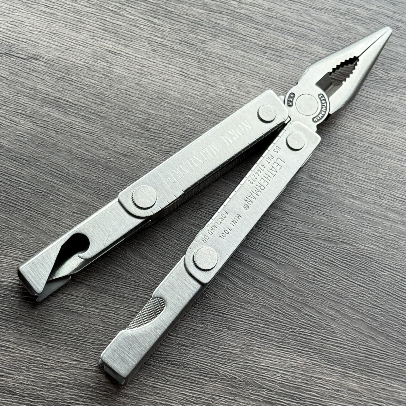 Leatherman MINI TOOL multitool. Variant w/US PAT 4744272 on Both Sides. Engraved