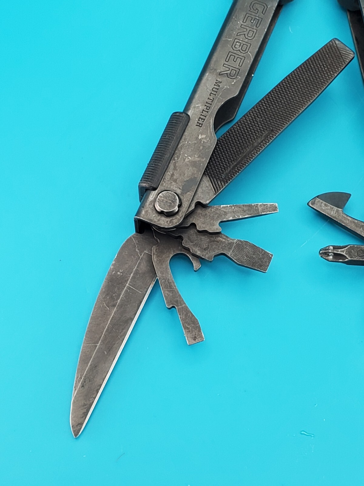 Gerber MP600 Black Oxide Multi-Tool Needle Nose Pliers!