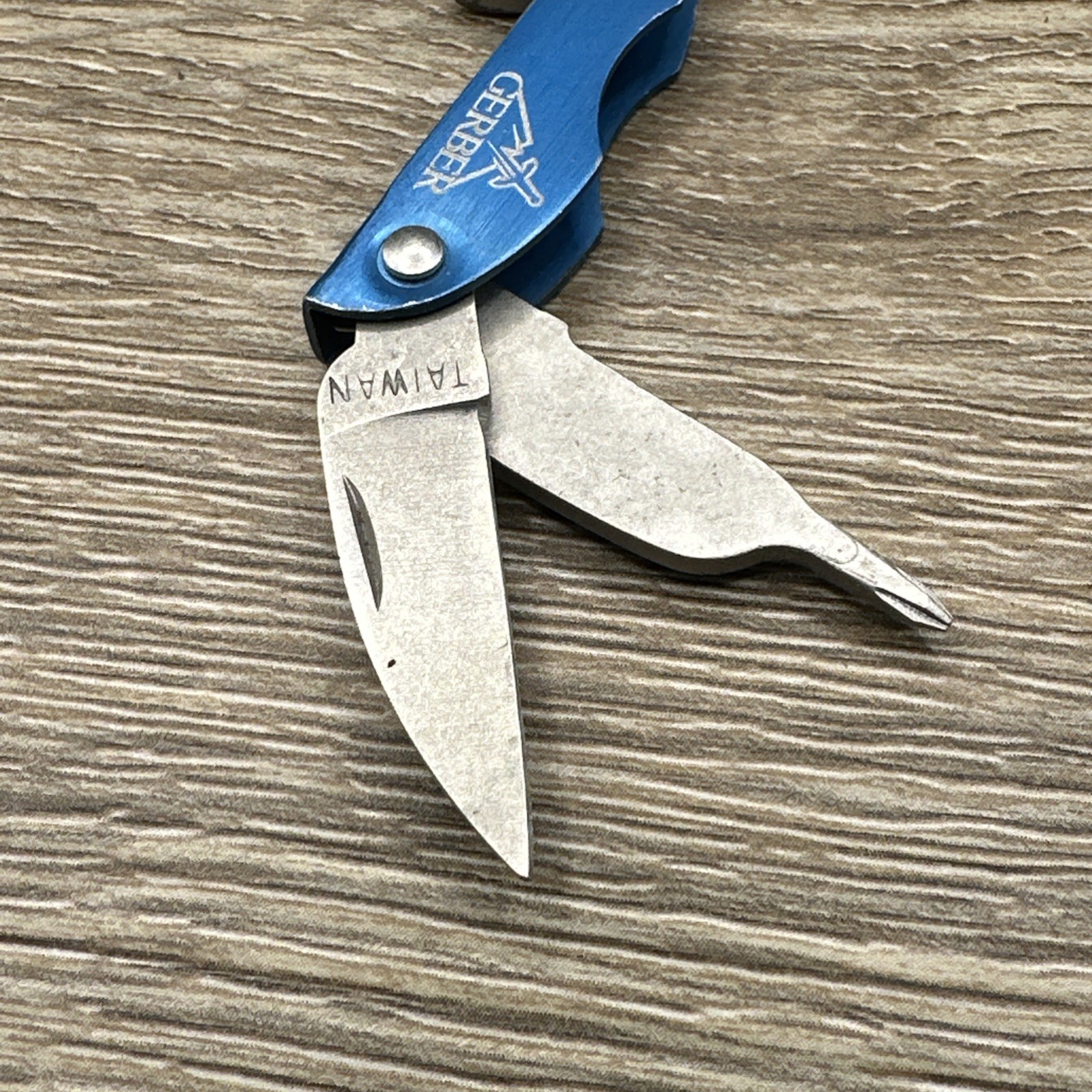 Gerber Eclipse Fiskars Multitool Scissors File Knife Screwdriver Bottle Opener