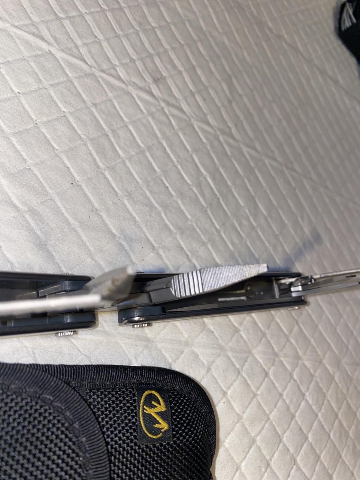 VINTAGE LEATHERMAN CORE MULTITOOL CONDITION USED