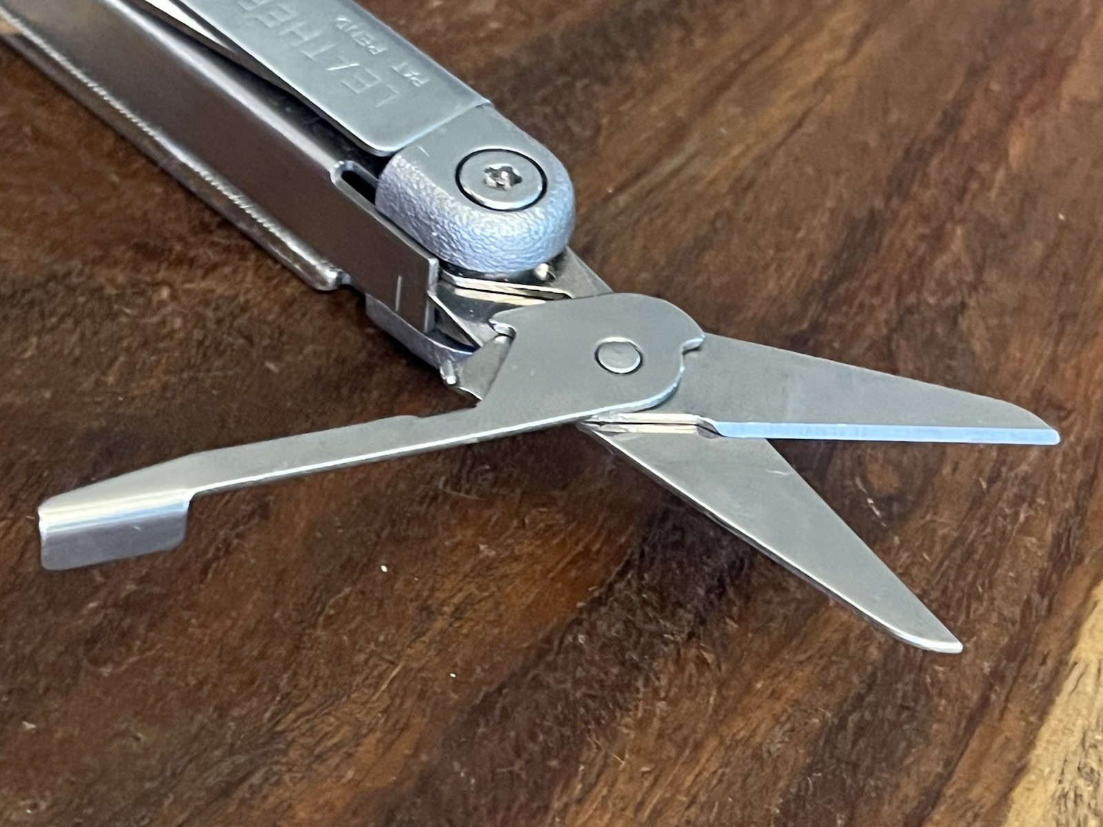 Retired 2001 Original Leatherman Wave w/Sheath SUPER NICE!! TSA Confiscated