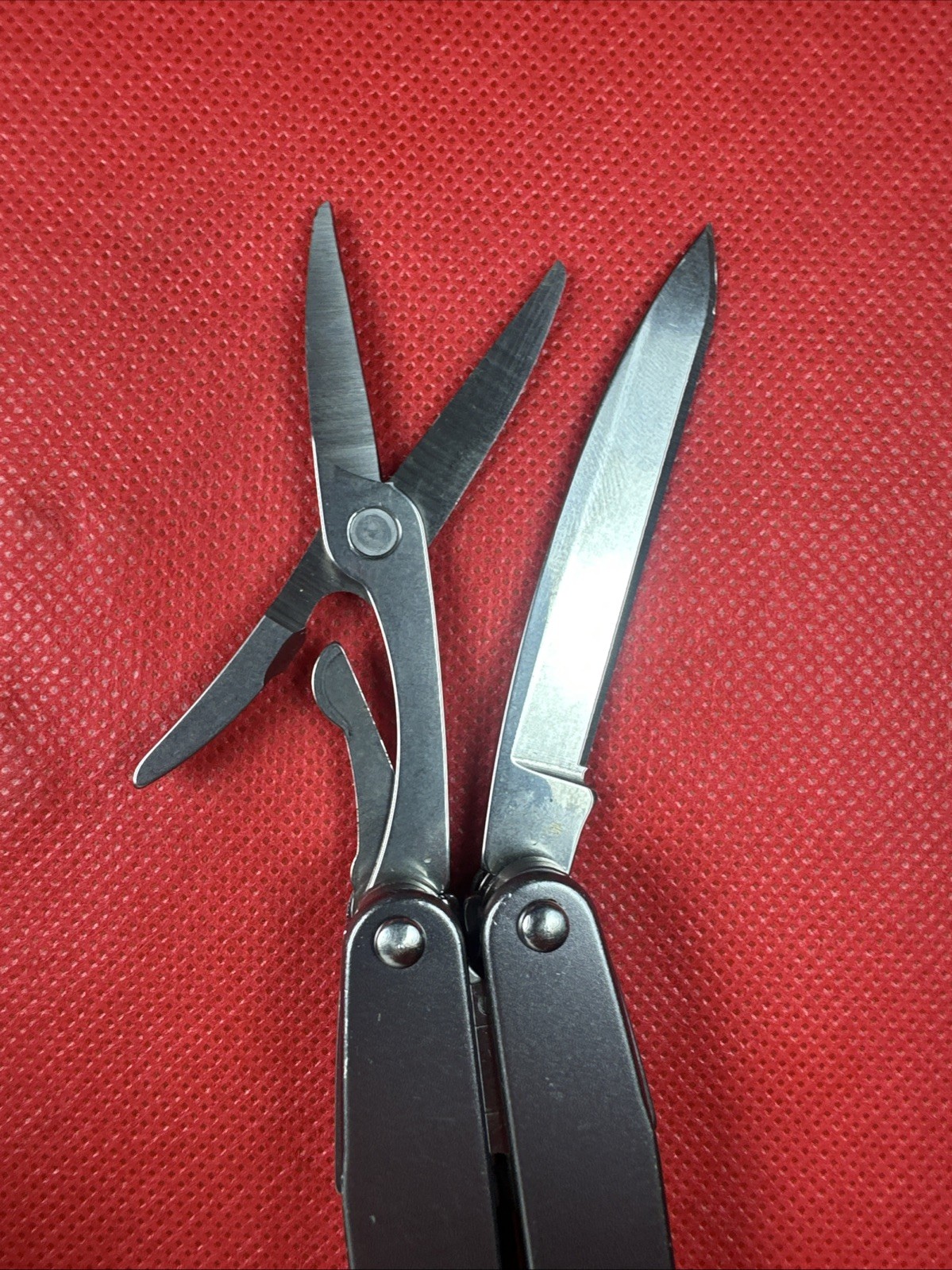 Retired Grey Gen 1 Leatherman Juice S2 Multitool, Great EDC!