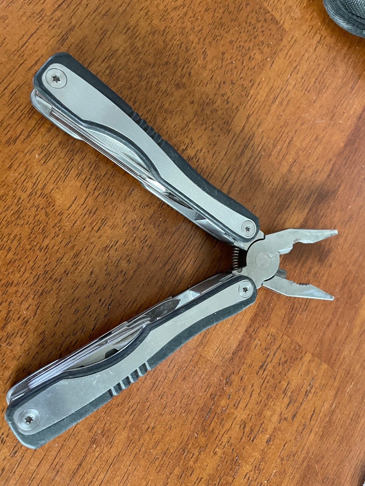 GATOR GERBER CASE WITH A Utility TooL / NOT GERBER