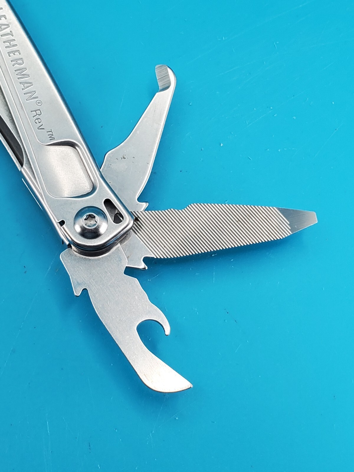 Leatherman Rev 3.8″ Multi-Tool, Stainless! NICE!