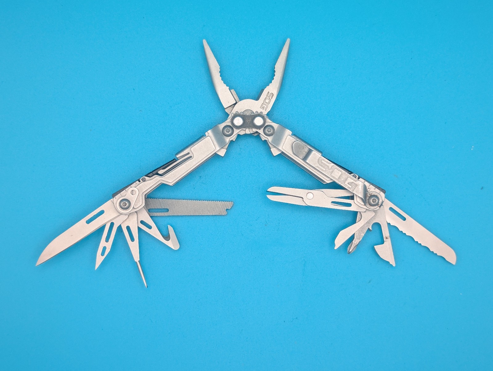 SOG PowerPint Tool Compact Lightweight Silver Multi-Tool!
