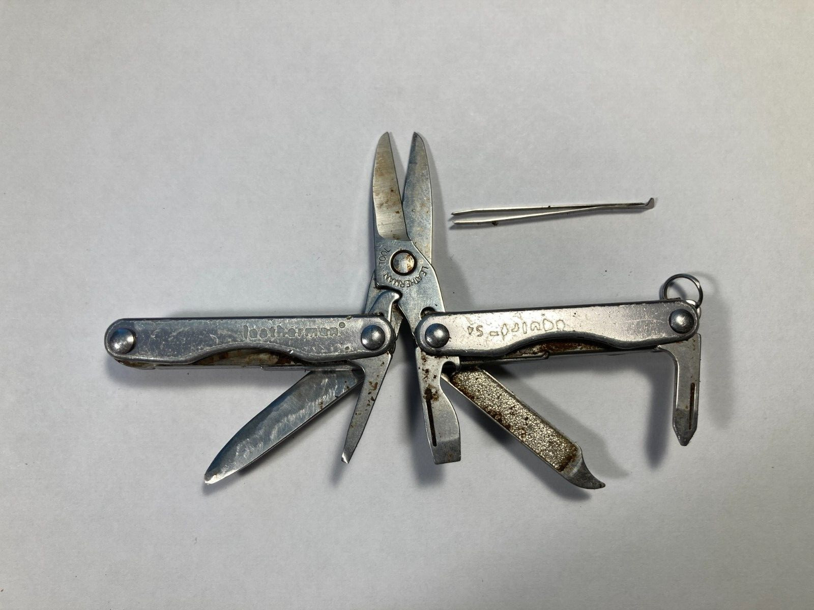 Leatherman Squirt S4 Stainless Steel Multitool Keychain Gray (B)