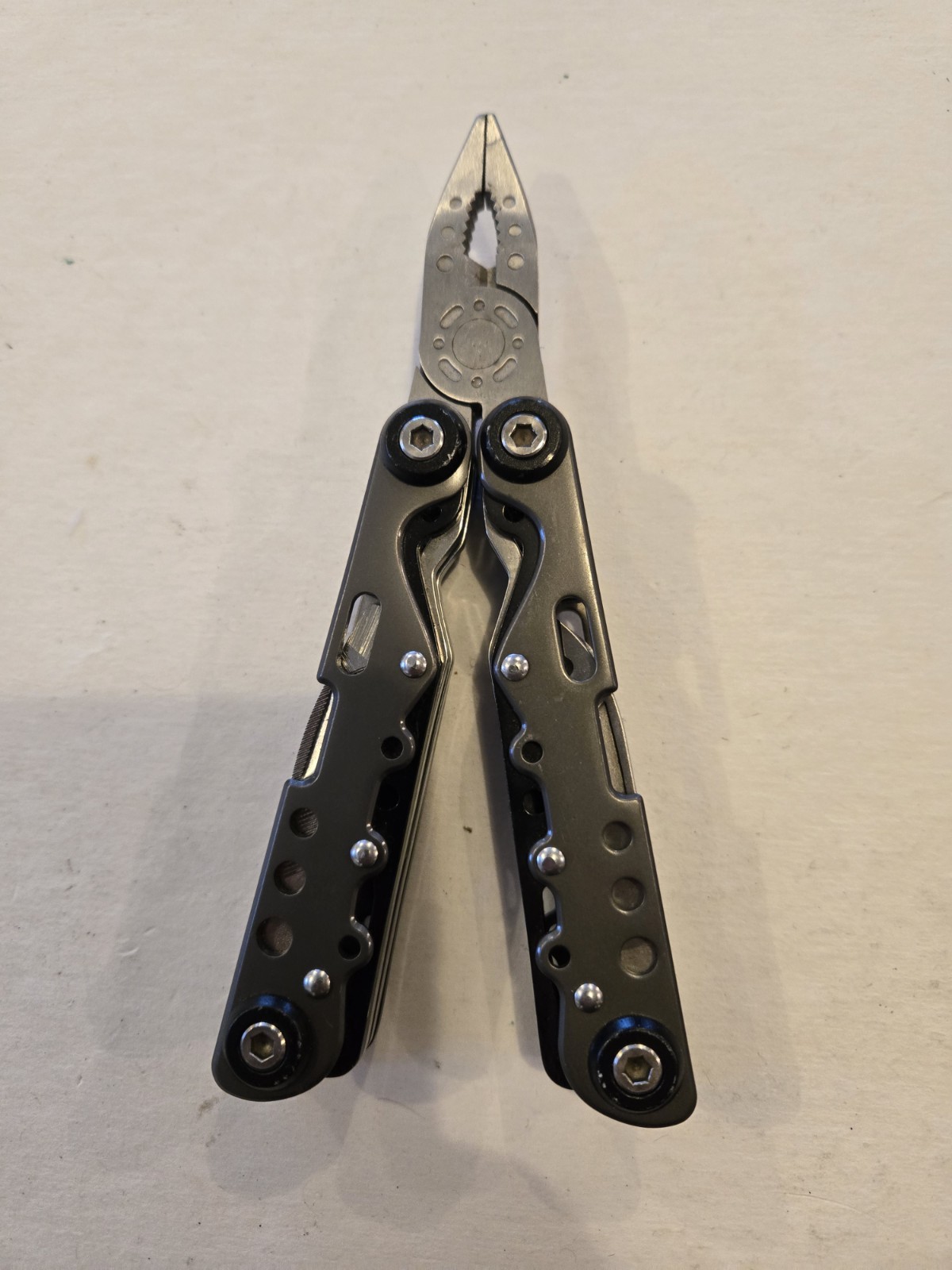 Winchester Stainless Steel 10-in-1 Multi Tool, Gray