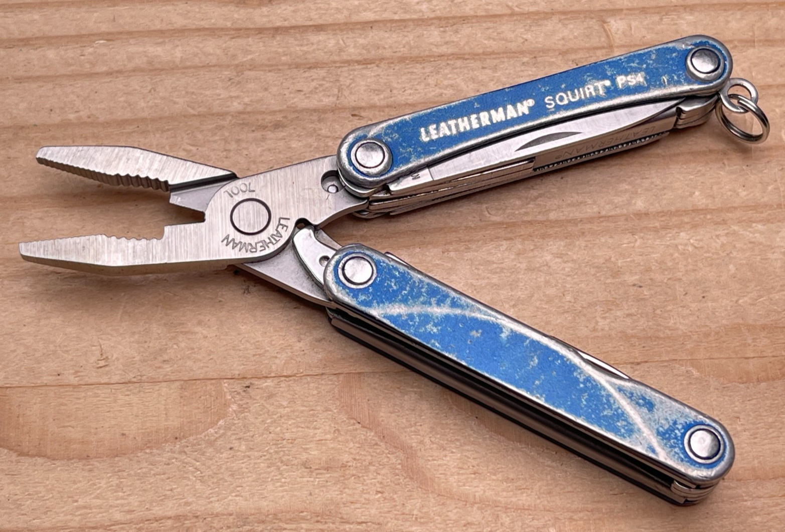 Leatherman Squirt PS4 Blue Multi-tool Knife – Broken Scissors Spring – Retired