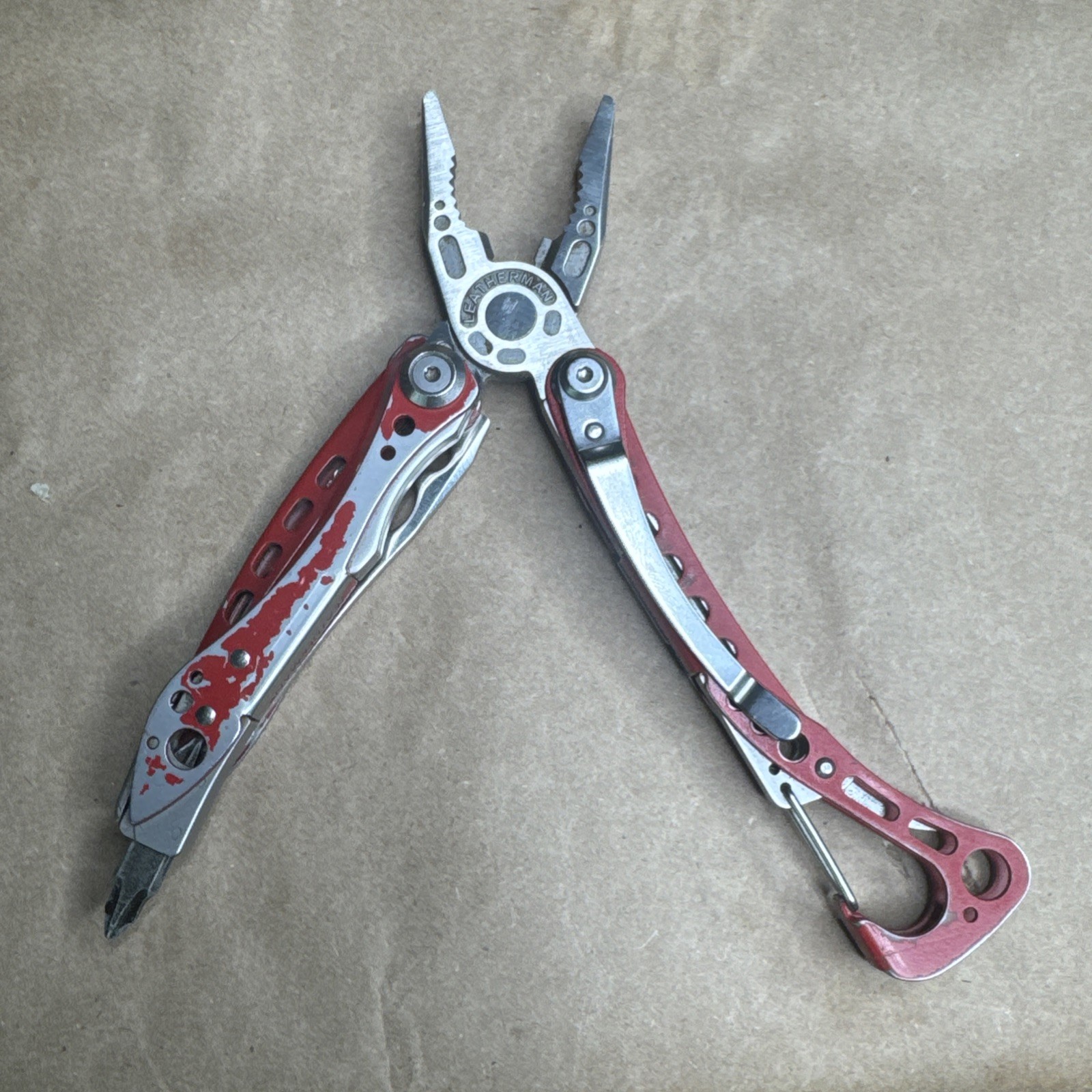 Leatherman Skeletool 7-in-1 Lightweight Multi-tool