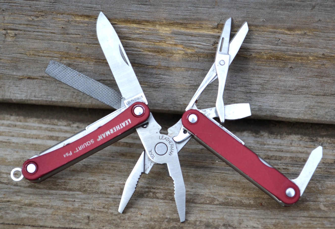 Genuine Leatherman Squirt PS4 Red Multitools Knife, Plier Multi-Tools–Excellent