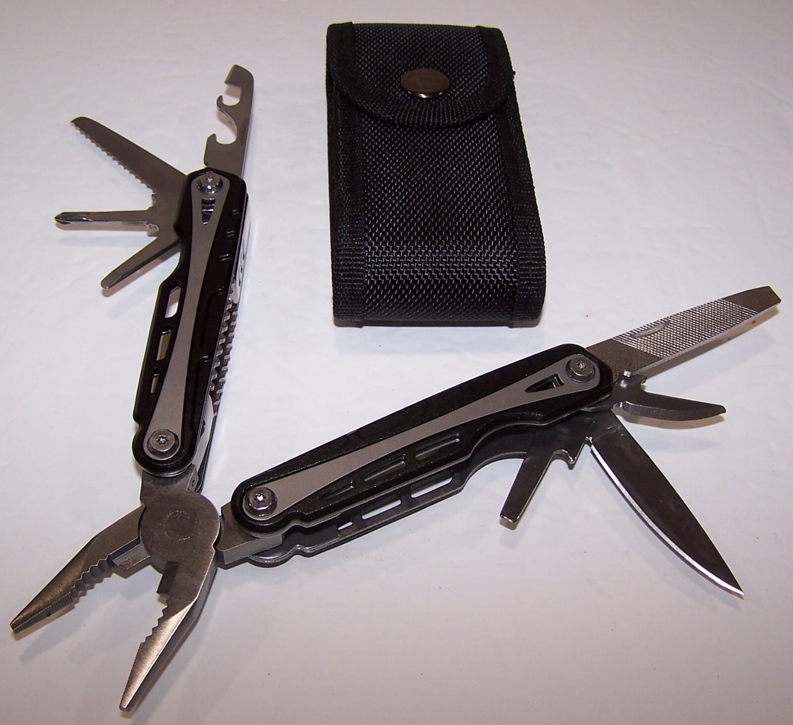 SkyFox 16-in-1 Stainless Steel Multitool w/Case for Outdoor Camping Hiking